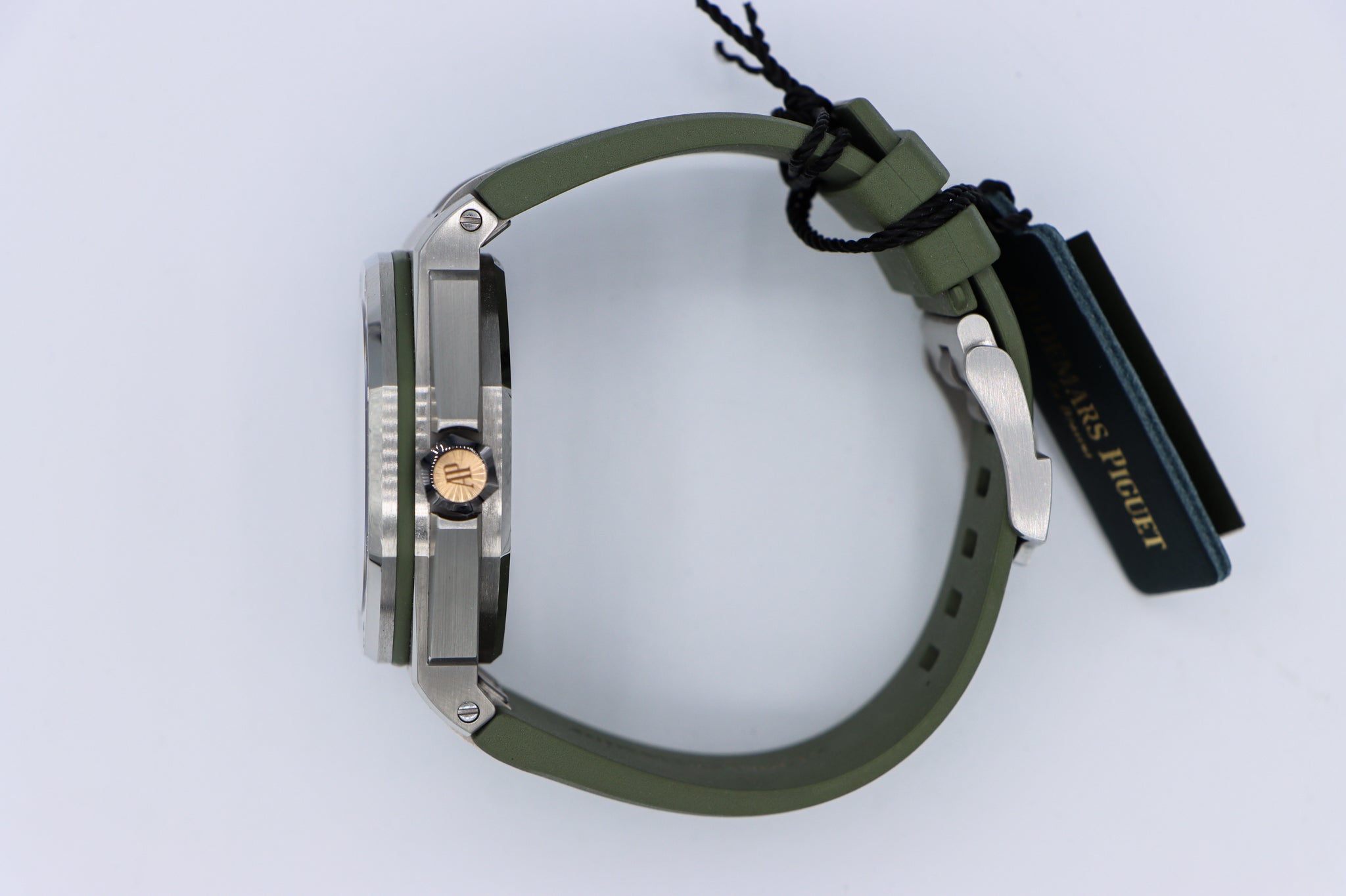 Audemars Piguet | Royal Oak Offshore Diver | 15720ST.OO.A052CA.01 Crown