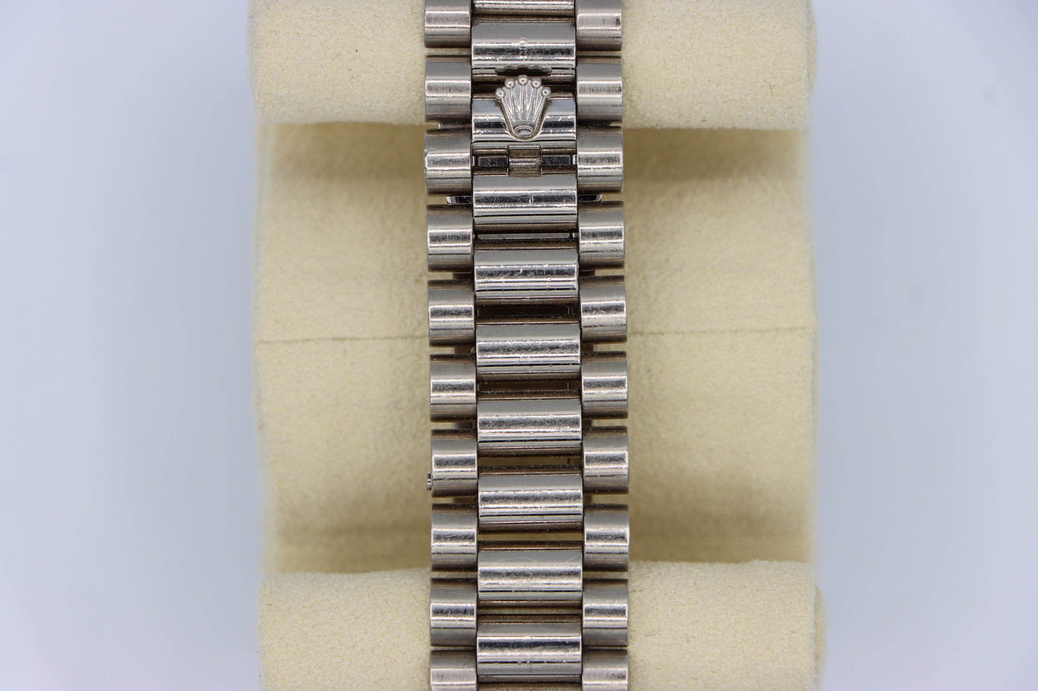 Rolex | Day-Date 41 Wave Blue Dial | 218239 Clasp