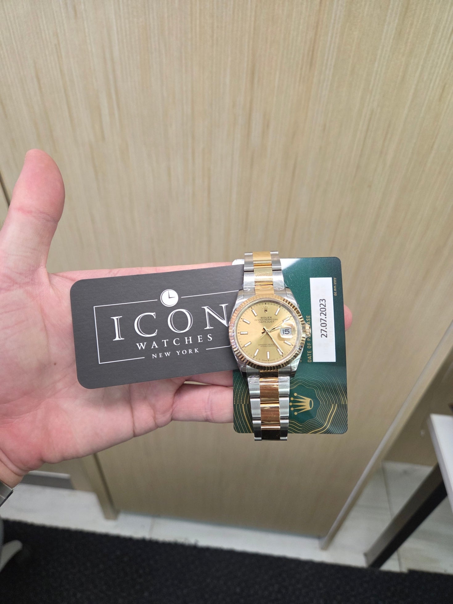 Rolex Datejust 36mm – Two‑Tone Yellow Gold & Stainless Steel – Champagne Dial – Fluted Bezel – Oyster Bracelet – 126233