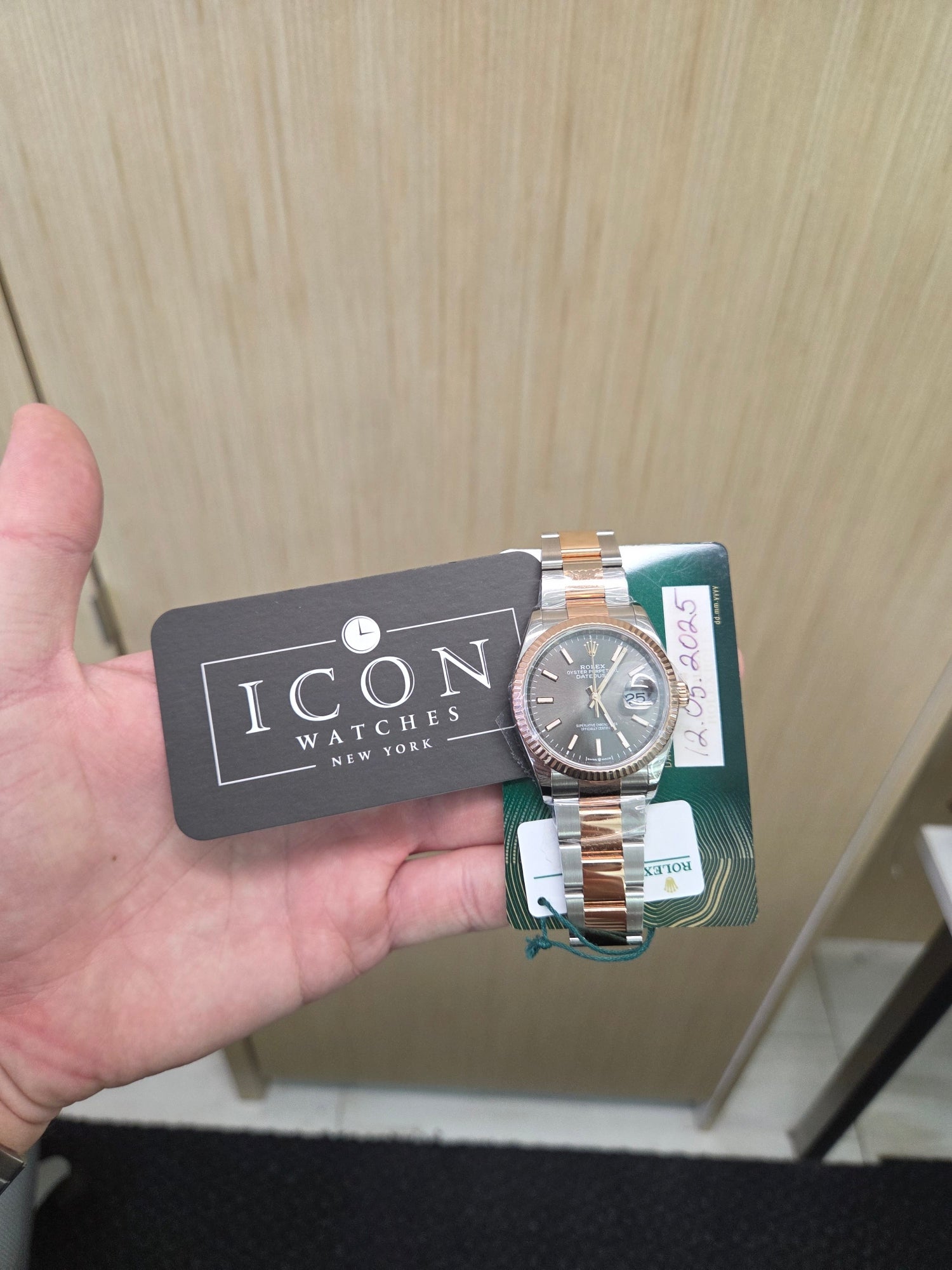 Rolex Datejust 36mm – Two‑Tone Everose Gold & Stainless Steel – Dark Rhodium Dial – Fluted Bezel – Oyster Bracelet – 126231