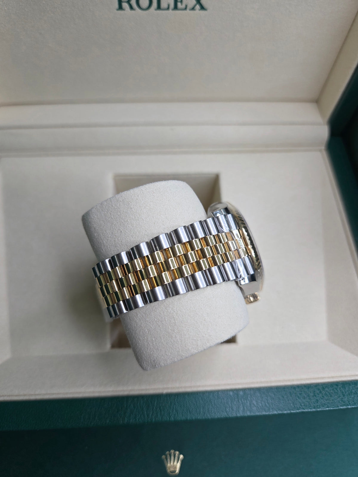 Rolex Datejust 36mm – Two-Tone Yellow Gold & Stainless Steel – Wimbledon Dial – Fluted Bezel – Jubilee Bracelet – 126233