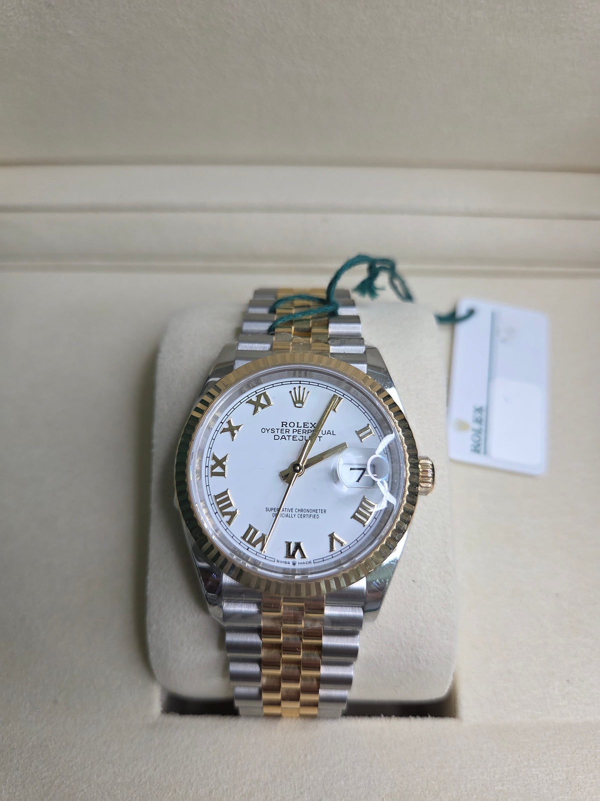 Rolex Datejust 36mm – Two‑Tone Yellow Gold & Stainless Steel – White Roman Dial – Fluted Bezel – Jubilee Bracelet – 126233