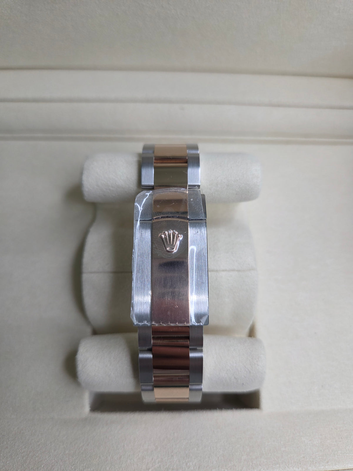Rolex Datejust 41mm – Two‑Tone Everose Gold & Stainless Steel – Silver Motif Dial – Fluted Bezel – Oyster Bracelet – 126331