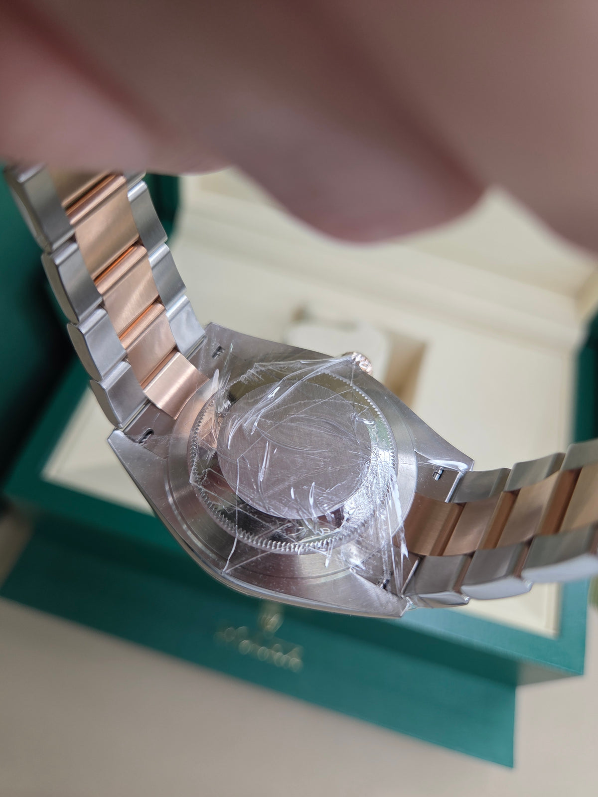 Rolex Datejust 41mm – Two‑Tone Everose Gold & Stainless Steel – Silver Motif Dial – Fluted Bezel – Oyster Bracelet – 126331
