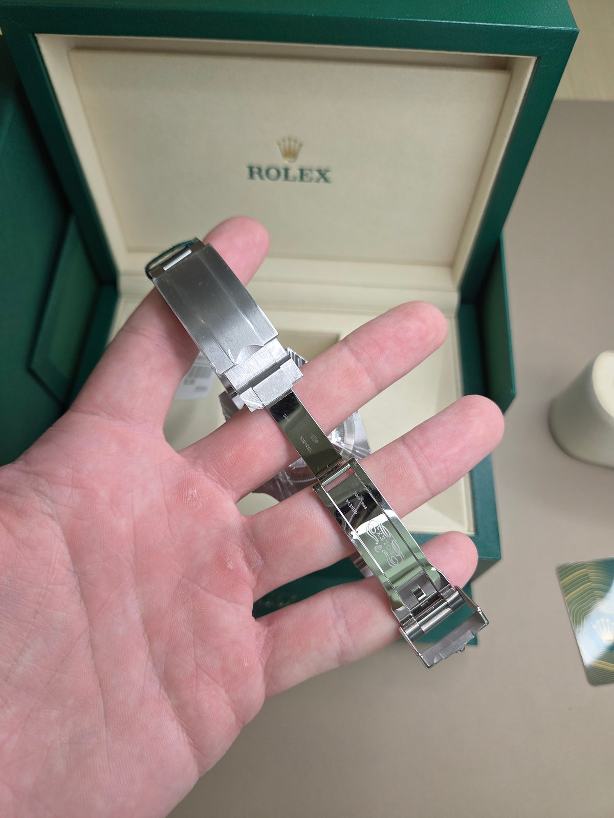 Rolex Submariner Date "Starbucks" 41mm – Oystersteel – Black Dial – Green Ceramic Bezel – Oyster Bracelet – 126610LV