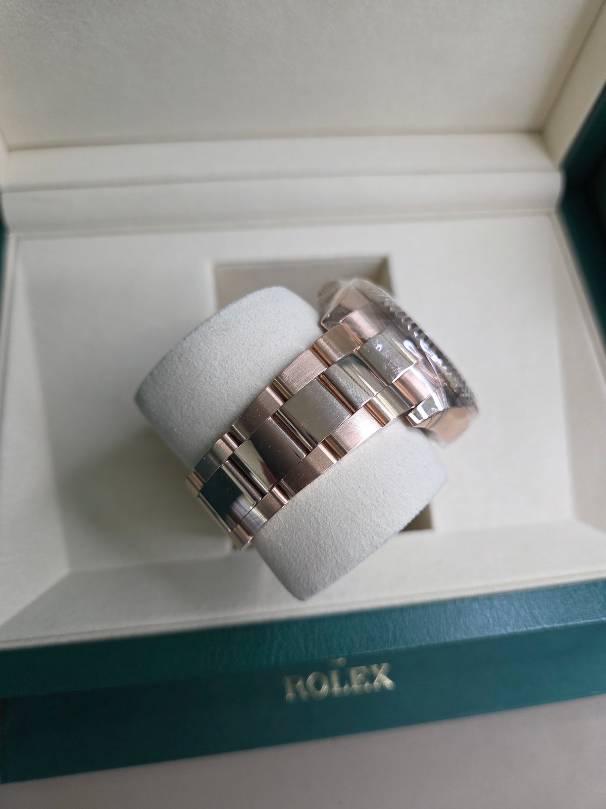 Rolex Sky-Dweller 42mm - Everose Gold - White Index Dial - Fluted Bezel - Oyster Bracelet - 326935