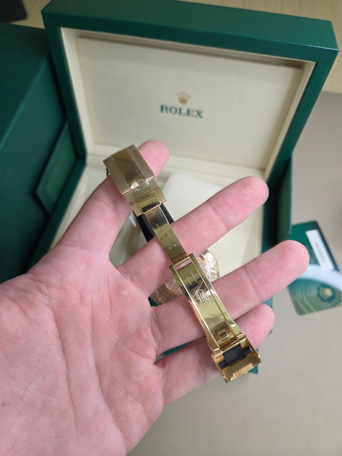 Rolex Cosmograph Daytona "Paul Newman" 40mm - Yellow Gold - Black and Yellow Index Dial - Black Ceramic Bezel - Oysterflex Strap - 116518LN