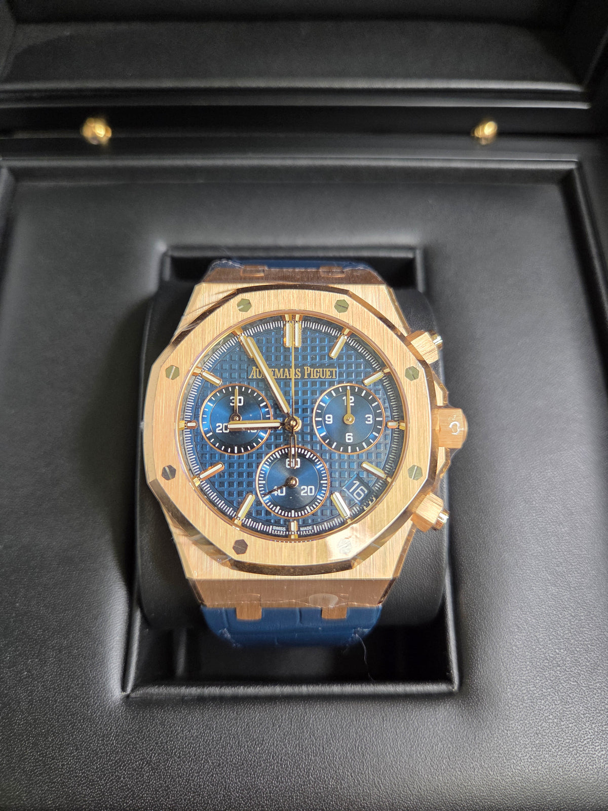 Audemars Piguet Royal Oak Chronograph 41mm – Rose Gold – Blue Grande Tapisserie Dial – Rose Gold Bezel – Blue Leather Strap – 26240OR.OO.D315CR.02
