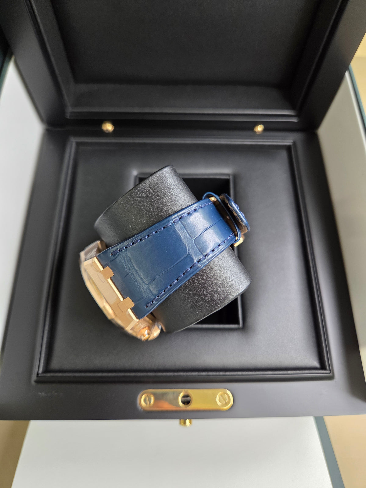 Audemars Piguet Royal Oak Chronograph 41mm – Rose Gold – Blue Grande Tapisserie Dial – Rose Gold Bezel – Blue Leather Strap – 26240OR.OO.D315CR.02