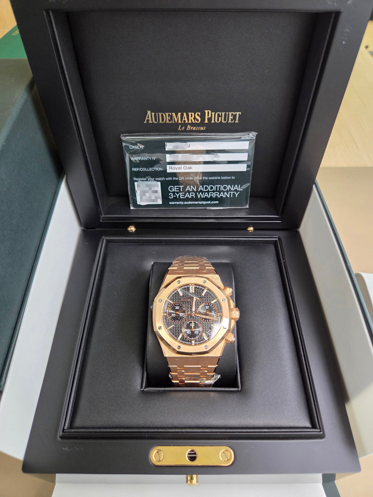 Audemars Piguet Royal Oak Chronograph 41mm – Rose Gold – Black Grande Tapisserie Dial – Rose Gold Bezel – Rose Gold Bracelet – 26240OR.OO.1320OR.04