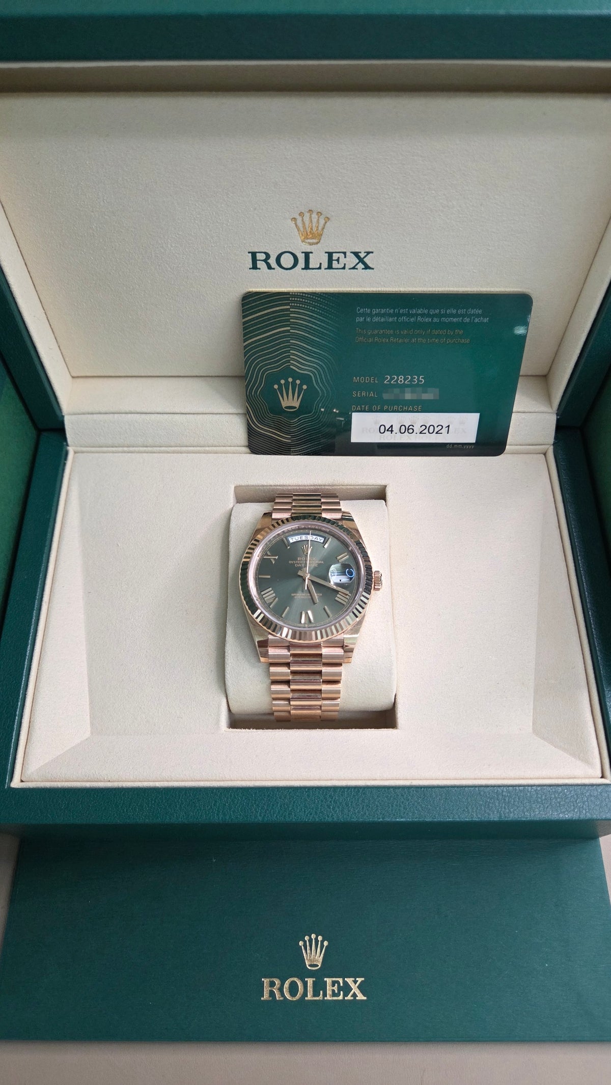 Rolex Day-Date "Olive" 40mm - Everose Gold - Olive Green Roman Dial - Fluted Bezel - Presidential Bracelet - 228235