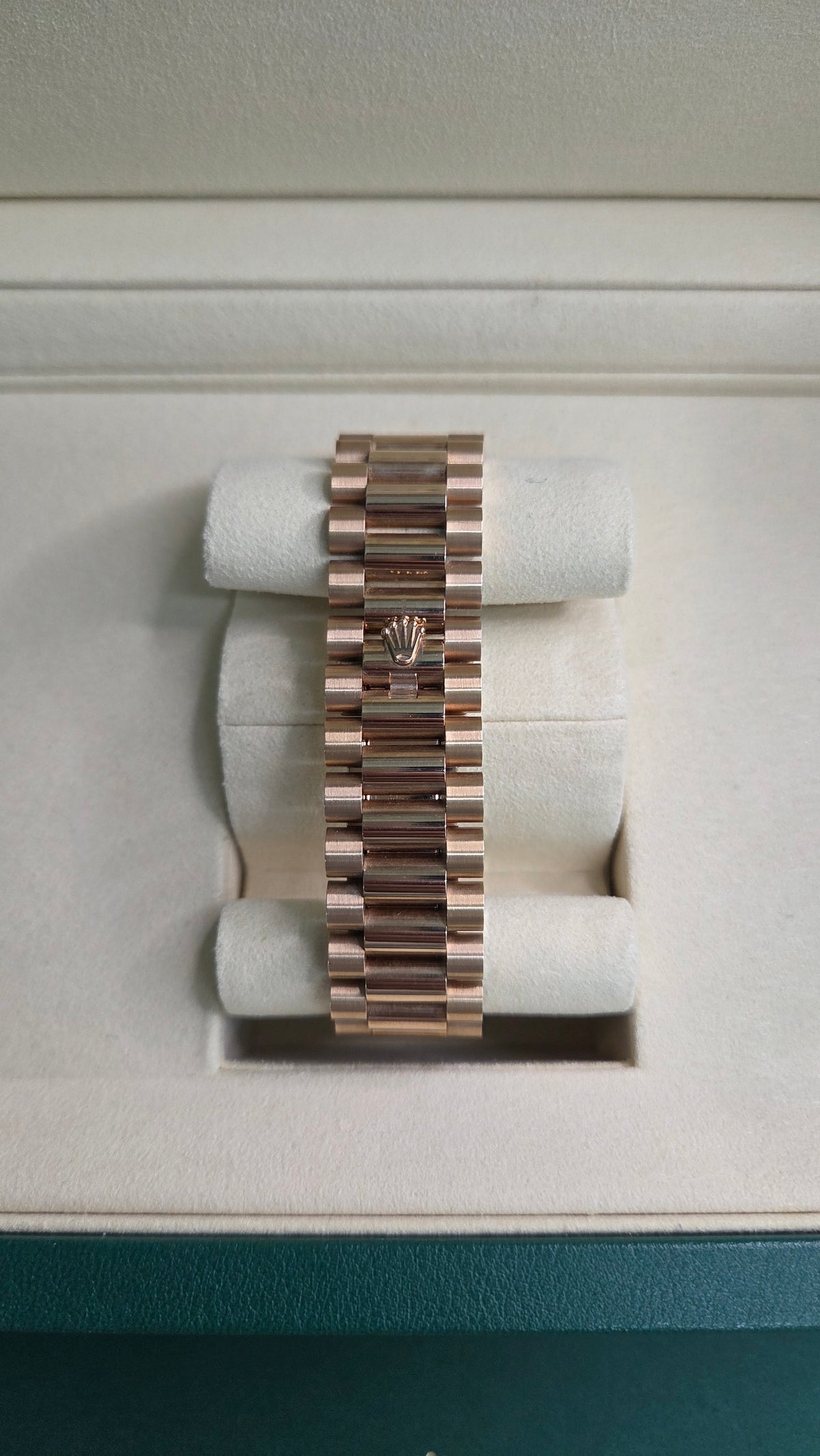 Rolex Day-Date "Olive" 40mm - Everose Gold - Olive Green Roman Dial - Fluted Bezel - Presidential Bracelet - 228235