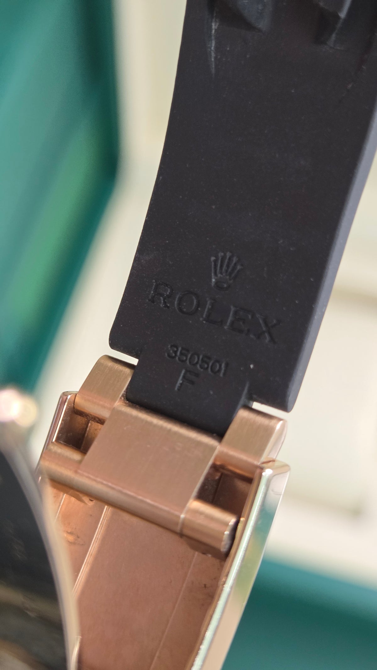 Rolex Cosmograph Daytona 40mm – Rose Gold – Black Dial – Black Ceramic Bezel – Oysterflex Strap – 116515LN