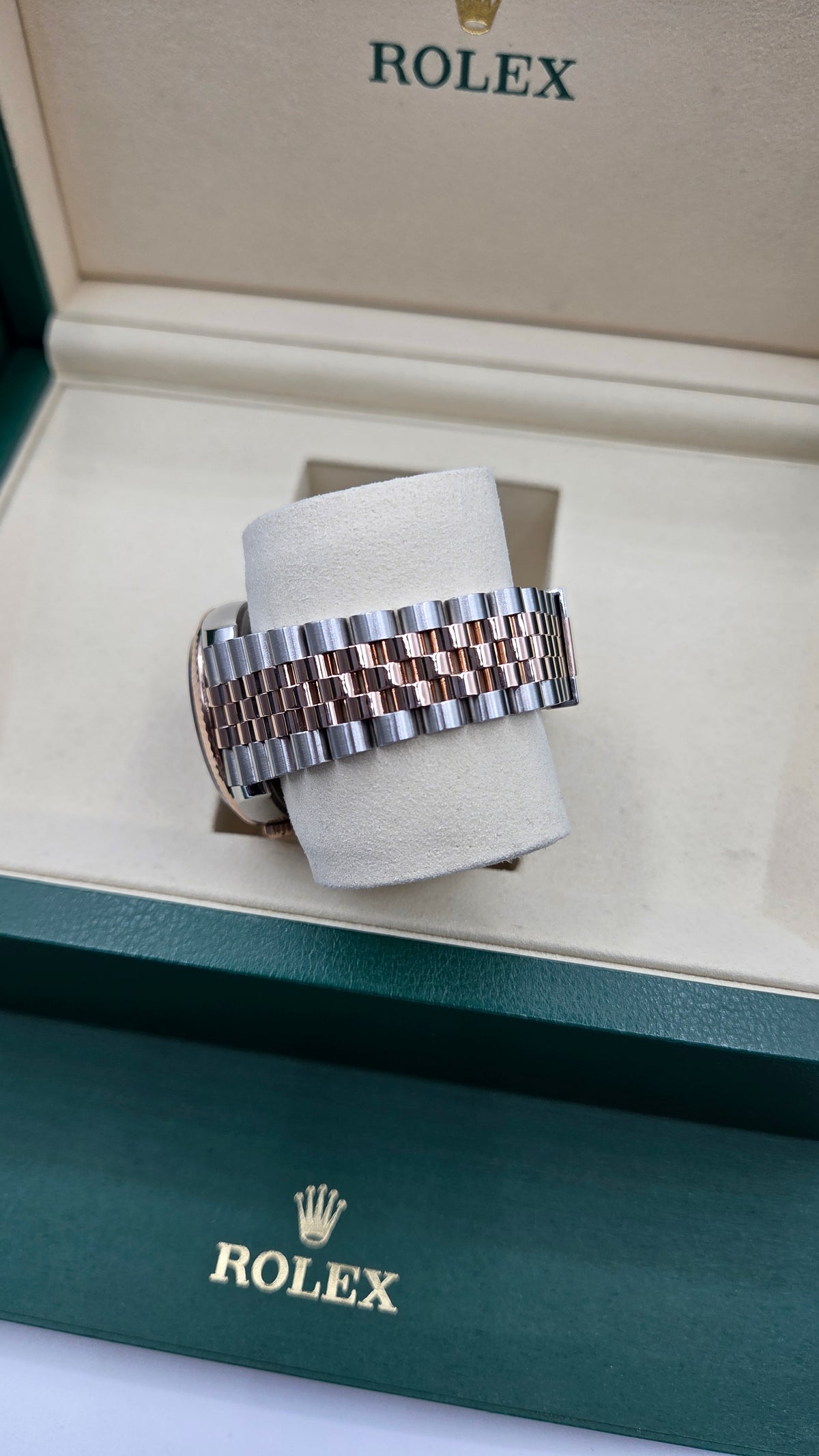 Rolex Datejust 36mm – Two-Tone Rose Gold & Stainless Steel – Chocolate Dial – Fluted Bezel – Jubilee Bracelet – 126231
