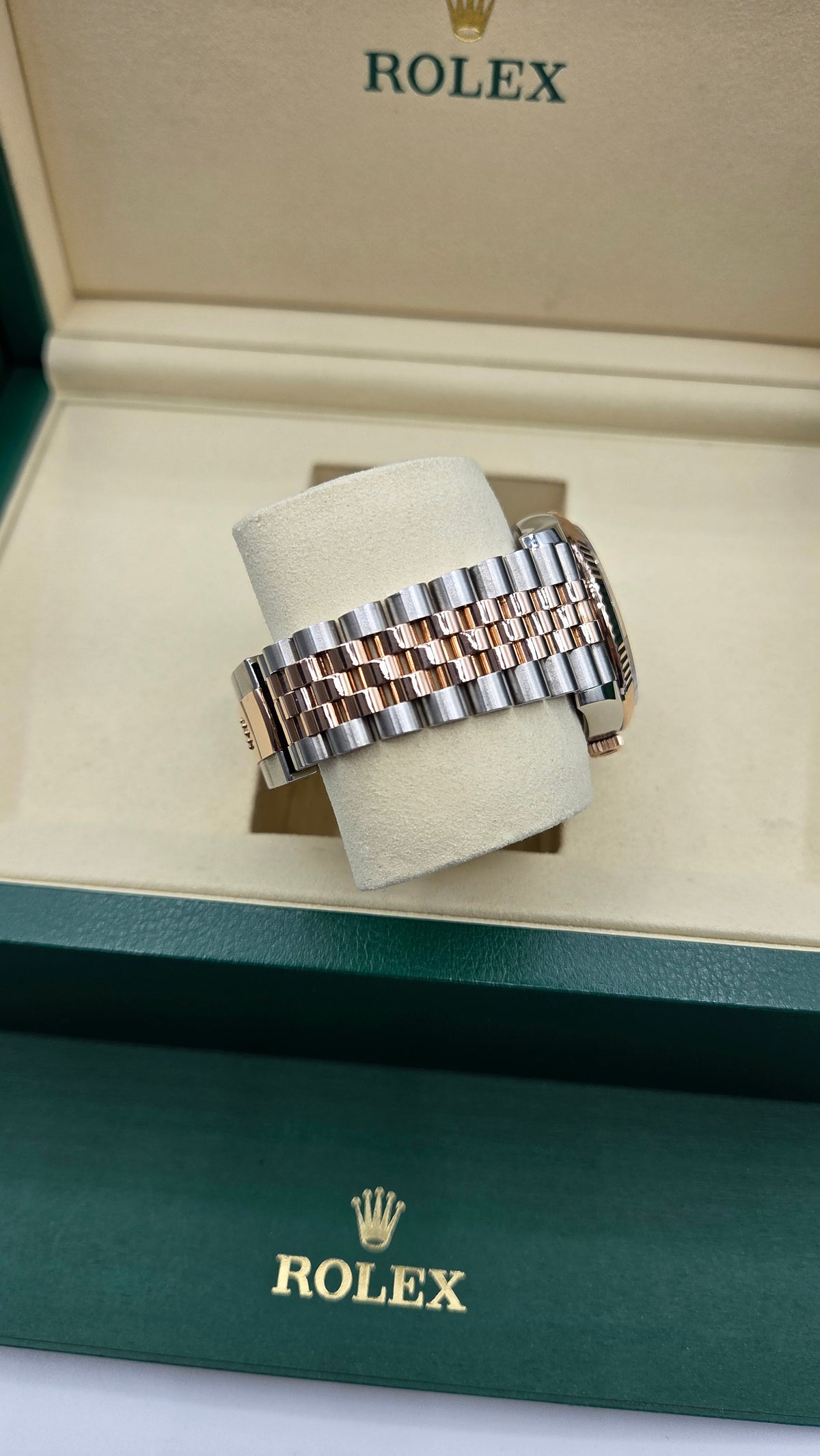 Rolex Datejust 36mm – Two-Tone Rose Gold & Stainless Steel – Chocolate Dial – Fluted Bezel – Jubilee Bracelet – 126231