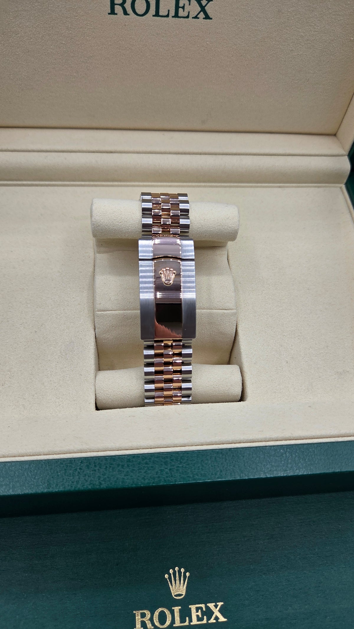 Rolex Datejust 36mm – Two-Tone Rose Gold & Stainless Steel – Chocolate Dial – Fluted Bezel – Jubilee Bracelet – 126231