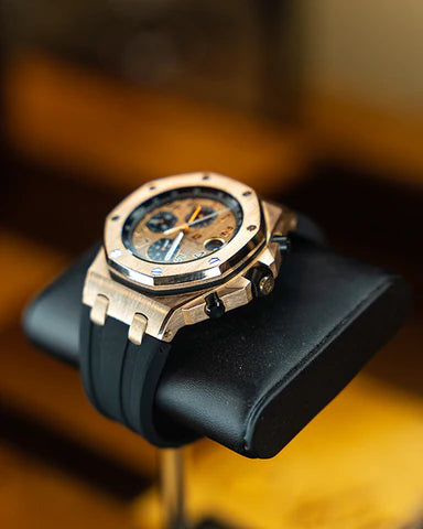 Audemars Piguet Royal Oak Offshore Chronograph 42mm – Rose Gold – Champagne Méga Tapisserie Dial – Screw-Locked Bezel – Rubber Strap – 26470OR.OO.A002CR.01 – 2018 - NO CARD, NAKED