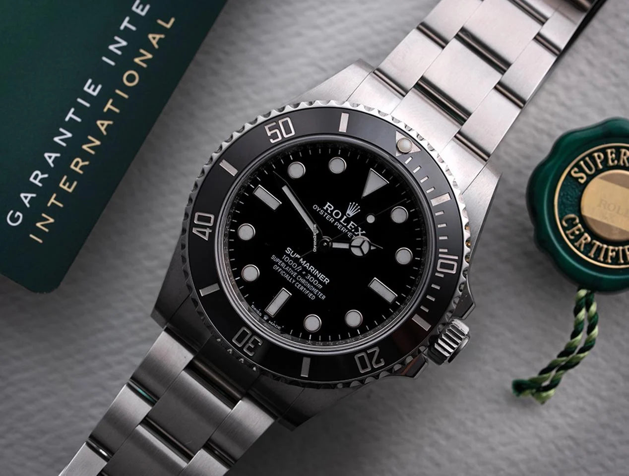 Rolex Submariner 41mm – Stainless Steel – Black Dial – Black Cerachrom Bezel – Oyster Bracelet - 124060 - 2025