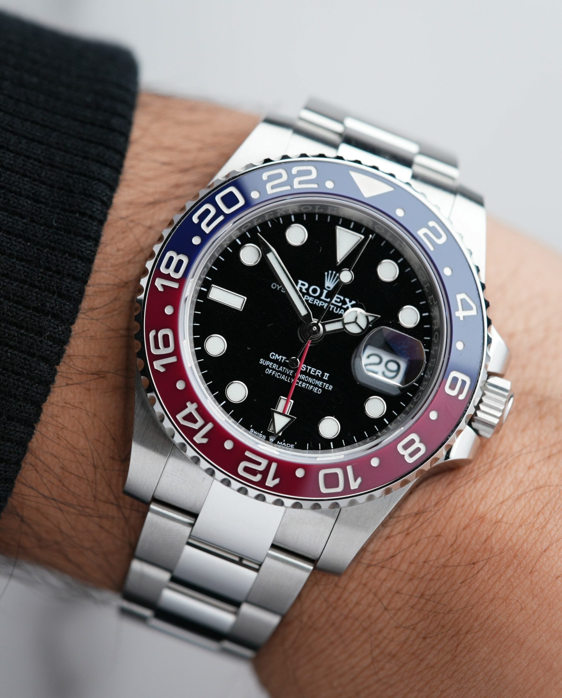Rolex GMT-Master II "Pepsi" 40mm – Stainless Steel – Black Dial – Red and Blue Cerachrom Bezel – Oyster Bracelet - 126710BLRO - 2025