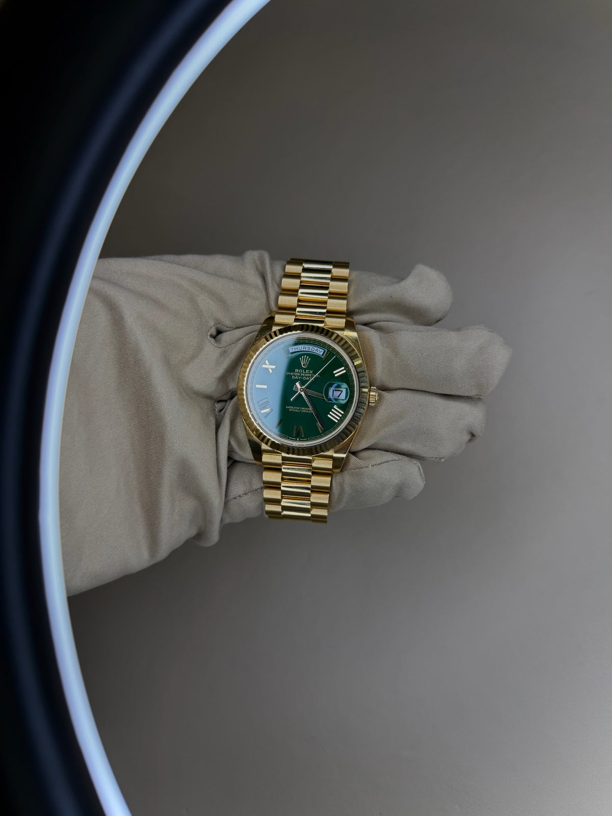 Rolex Day-Date 40mm – Yellow Gold – Money Green Dial – Fluted Bezel – President Bracelet – 228238
