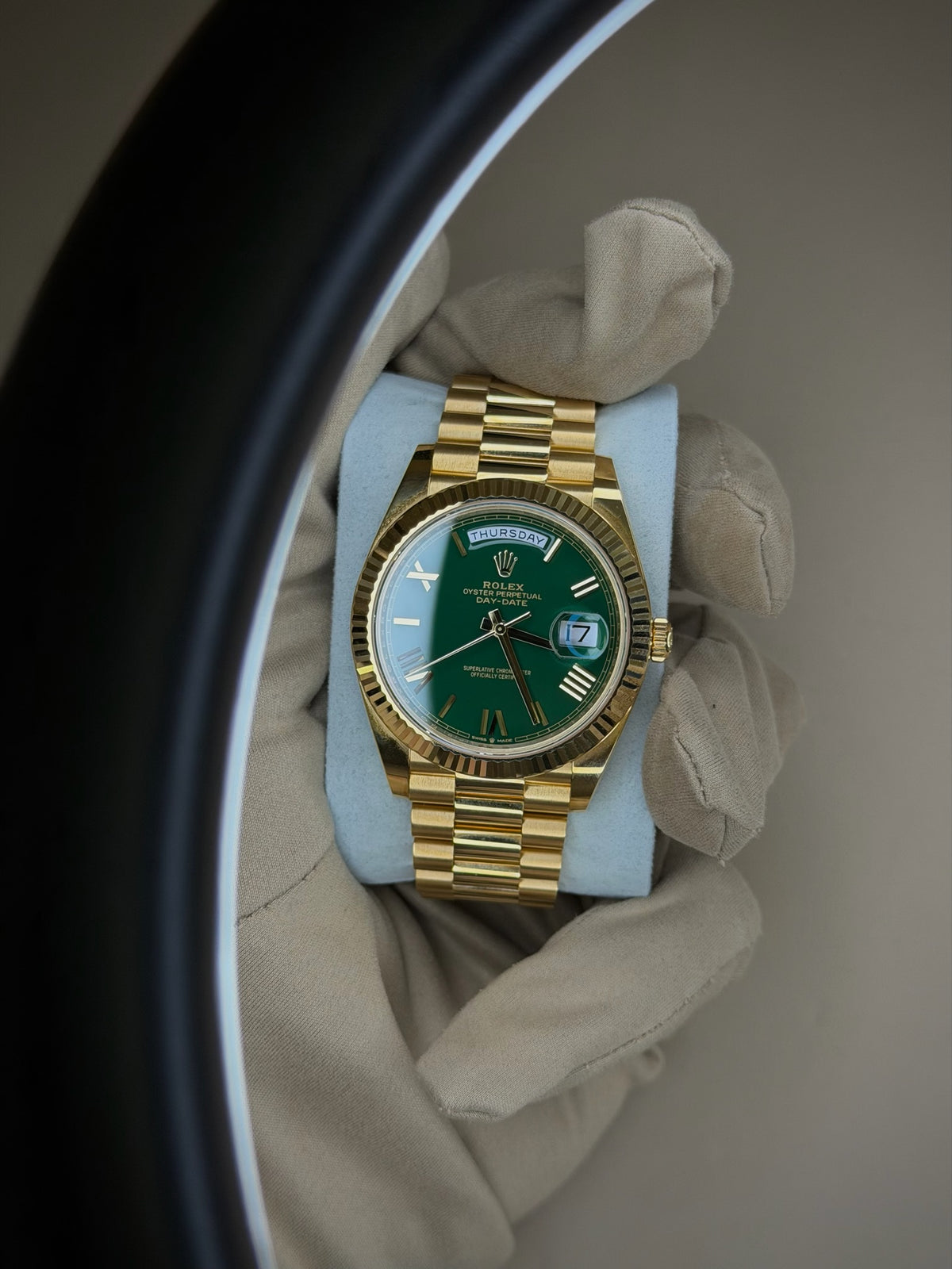 Rolex Day-Date 40mm – Yellow Gold – Money Green Dial – Fluted Bezel – President Bracelet – 228238