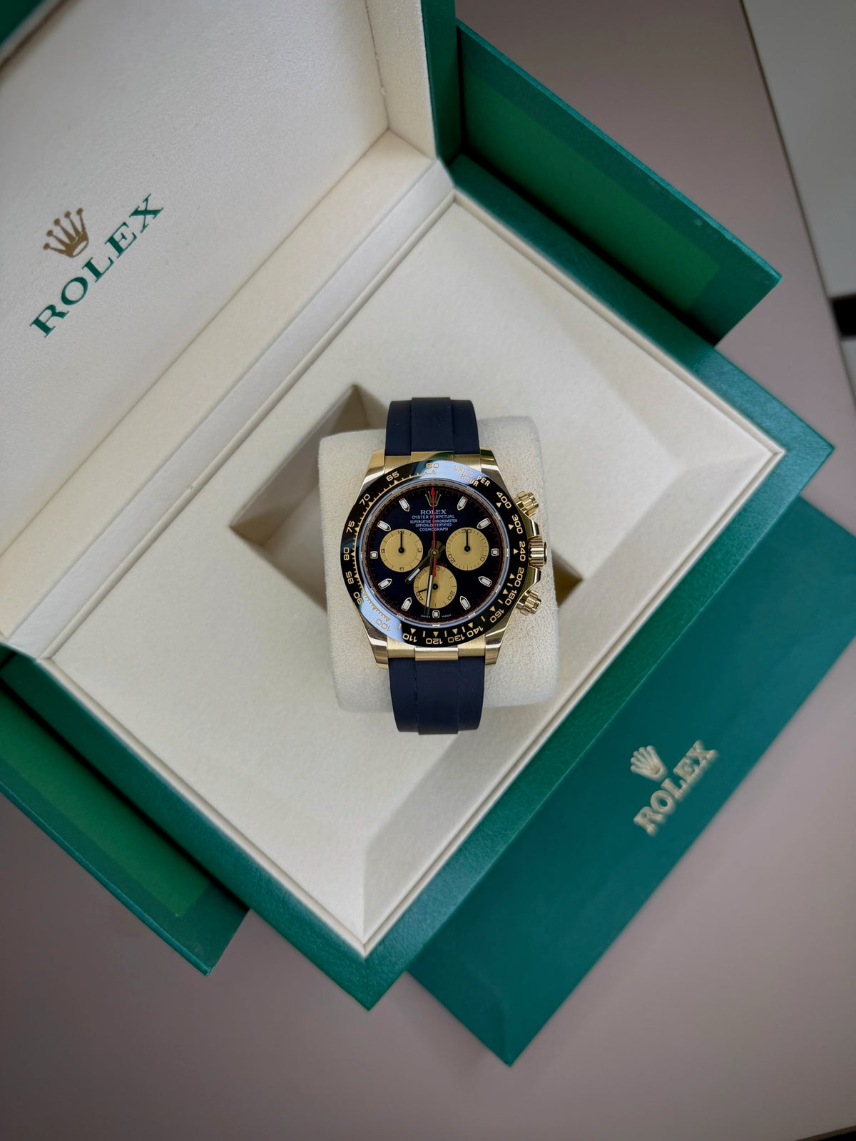 Rolex Cosmograph Daytona "Paul Newman" 40mm - Yellow Gold - Black and Yellow Index Dial - Black Ceramic Bezel - Oysterflex Strap - 116518LN