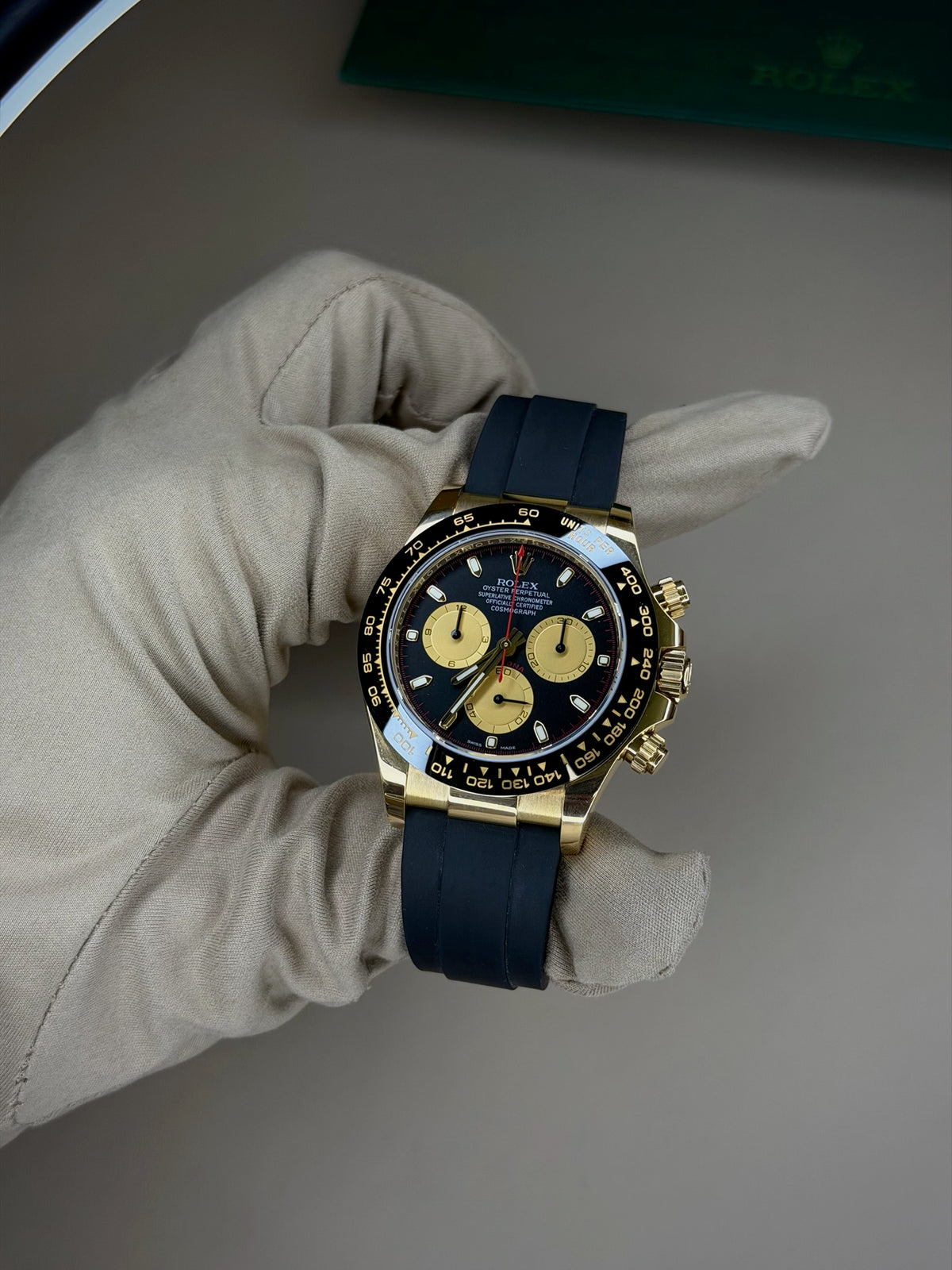 Rolex Cosmograph Daytona "Paul Newman" 40mm - Yellow Gold - Black and Yellow Index Dial - Black Ceramic Bezel - Oysterflex Strap - 116518LN