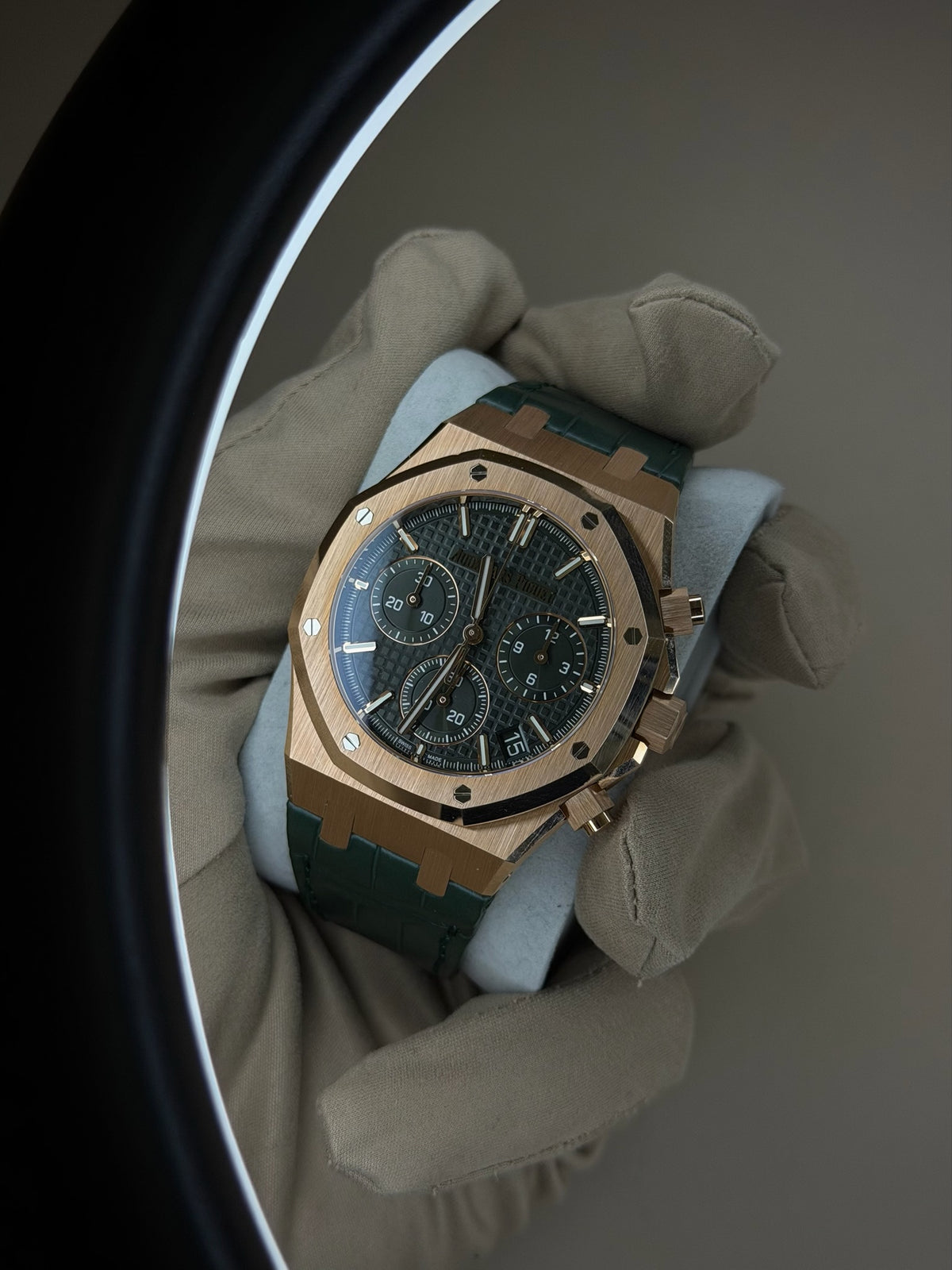 Audemars Piguet Royal Oak Chronograph 41mm – Rose Gold – Green Dial – Rose Gold Bezel – Green Leather Strap – 26240OR.OO.D404CR.01