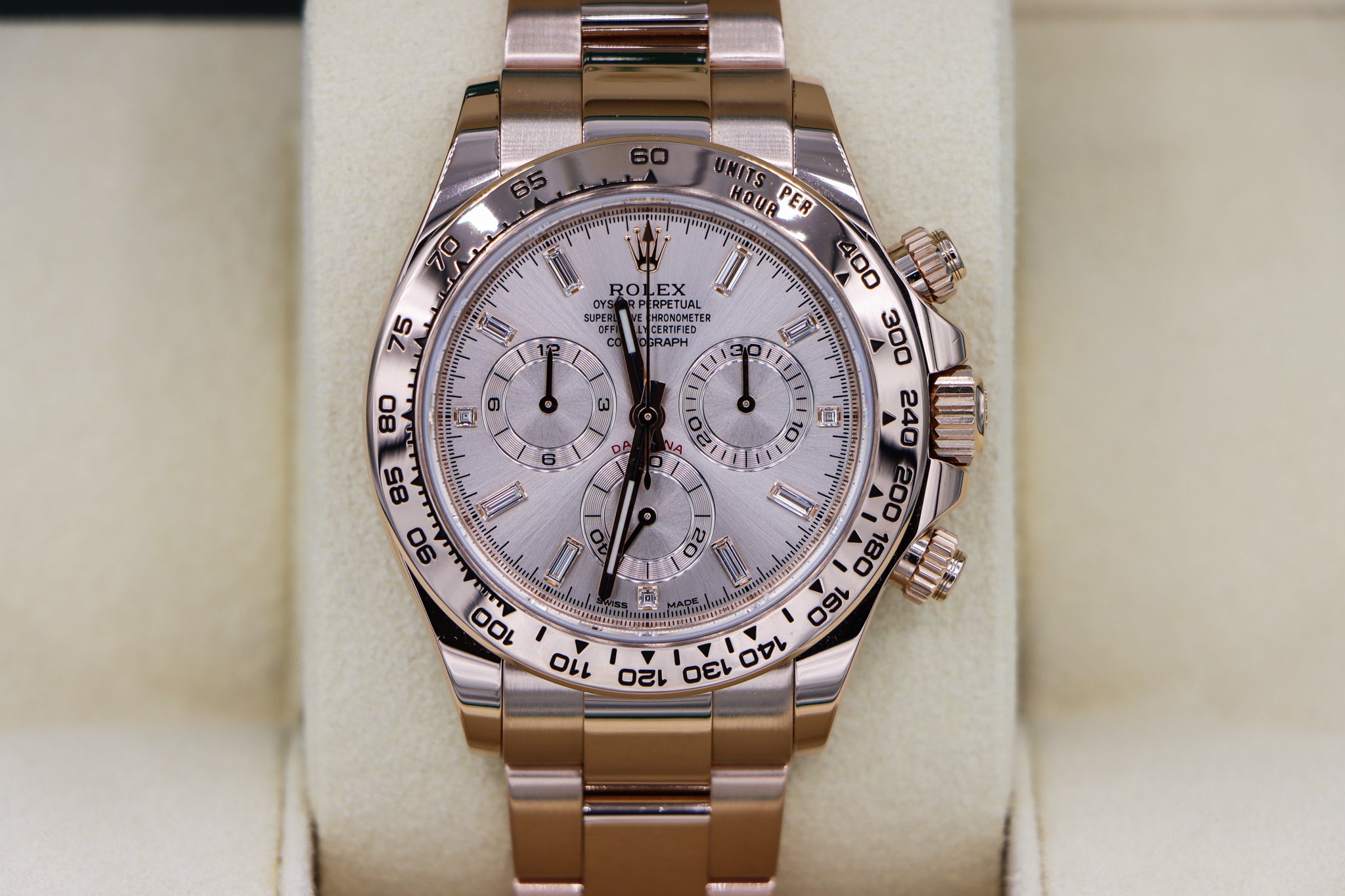 Rolex | Daytona Sundust Dial | 116505 Close Up in Box