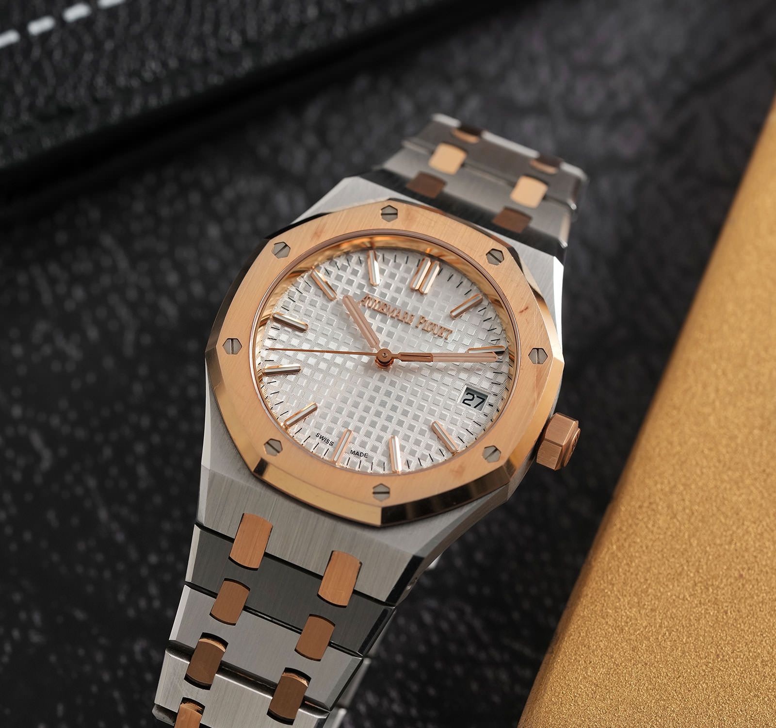 Audemars Piguet Royal Oak 37mm – Two‑Tone Stainless Steel & 18k Pink Gold – Silver Grande Tapisserie Dial – Fixed Pink Gold Bezel – Two‑Tone Bracelet – 15550SR.OO.1356SR.02 – 2024