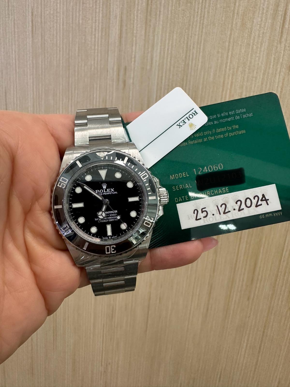Rolex Submariner 41mm – Stainless Steel – Black Dial – Black Cerachrom Bezel – Oyster Bracelet - 124060 - 2024