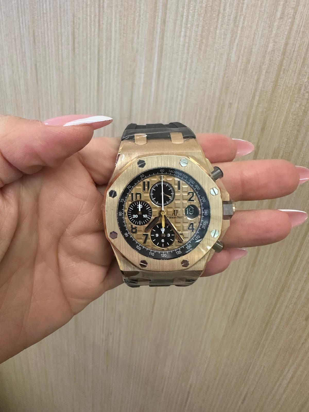 Audemars Piguet Royal Oak Offshore Chronograph 42mm – Rose Gold – Champagne Méga Tapisserie Dial – Screw-Locked Bezel – Rubber Strap – 26470OR.OO.A002CR.01 – 2018 - NO CARD, NAKED