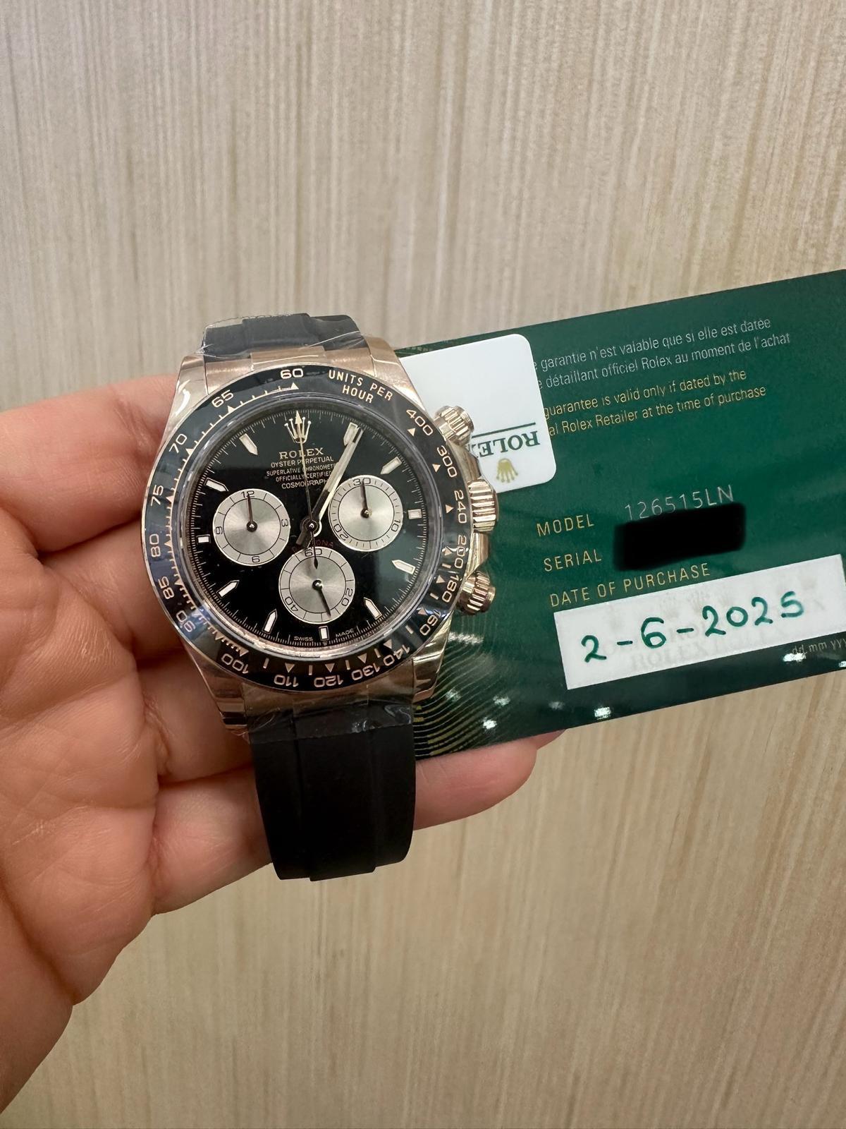 Rolex Cosmograph Daytona 40mm - Everose Gold - Black And Sundust Index Dial- Black Cerachrom Bezel - Oysterflex Strap - 126515LN - 2025