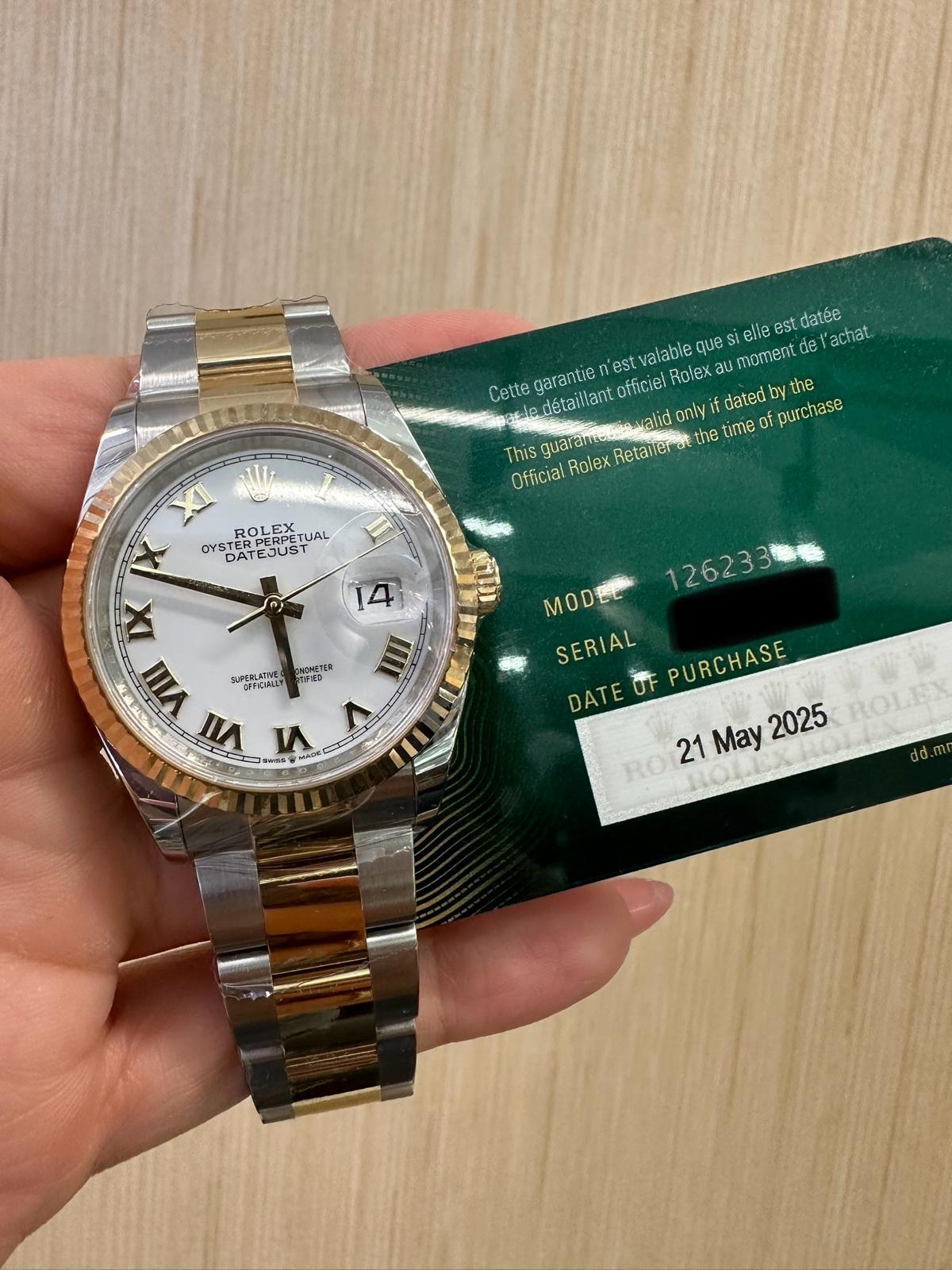 Rolex Datejust 36mm – Two‑Tone Yellow Gold & Oystersteel – White Roman Dial – Fluted Bezel – Oyster Bracelet – 126233 – 2025