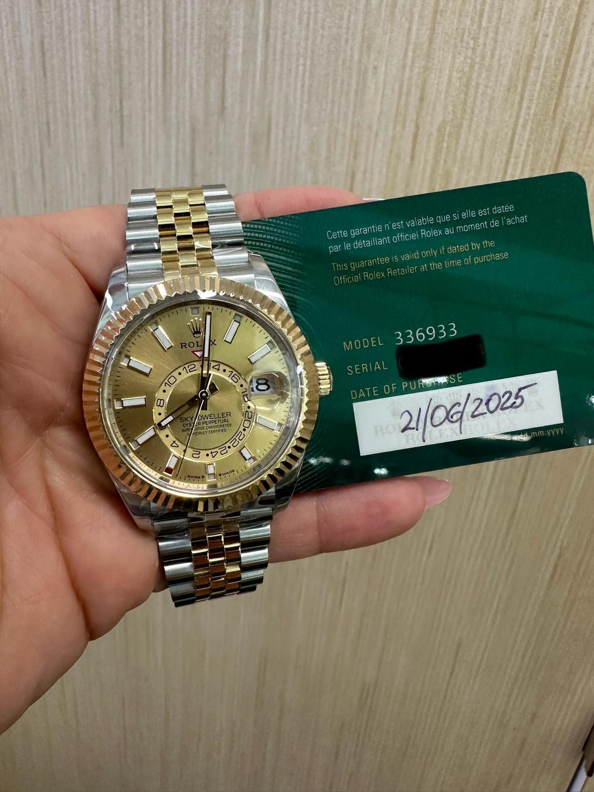 Rolex Sky-Dweller 42mm - Two-Tone Yellow Gold & Stainless Steel - Champagne Index Dial - Fluted Bezel - Jubilee Bracelet -  336933 - 2024